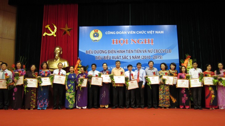 Outstanding trade union members honored - ảnh 1